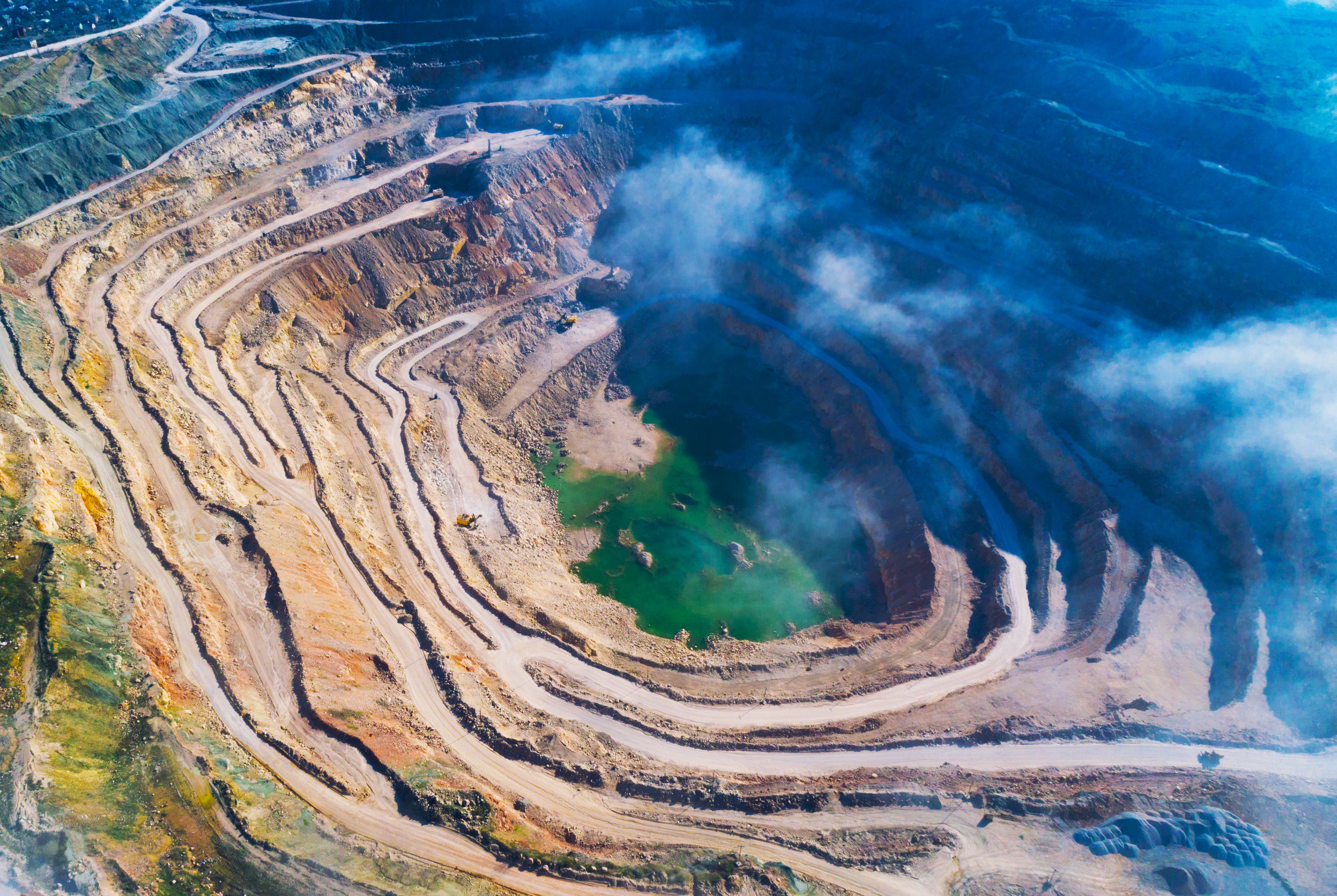 Egy gigantikus lyuk tátong Oroszországban