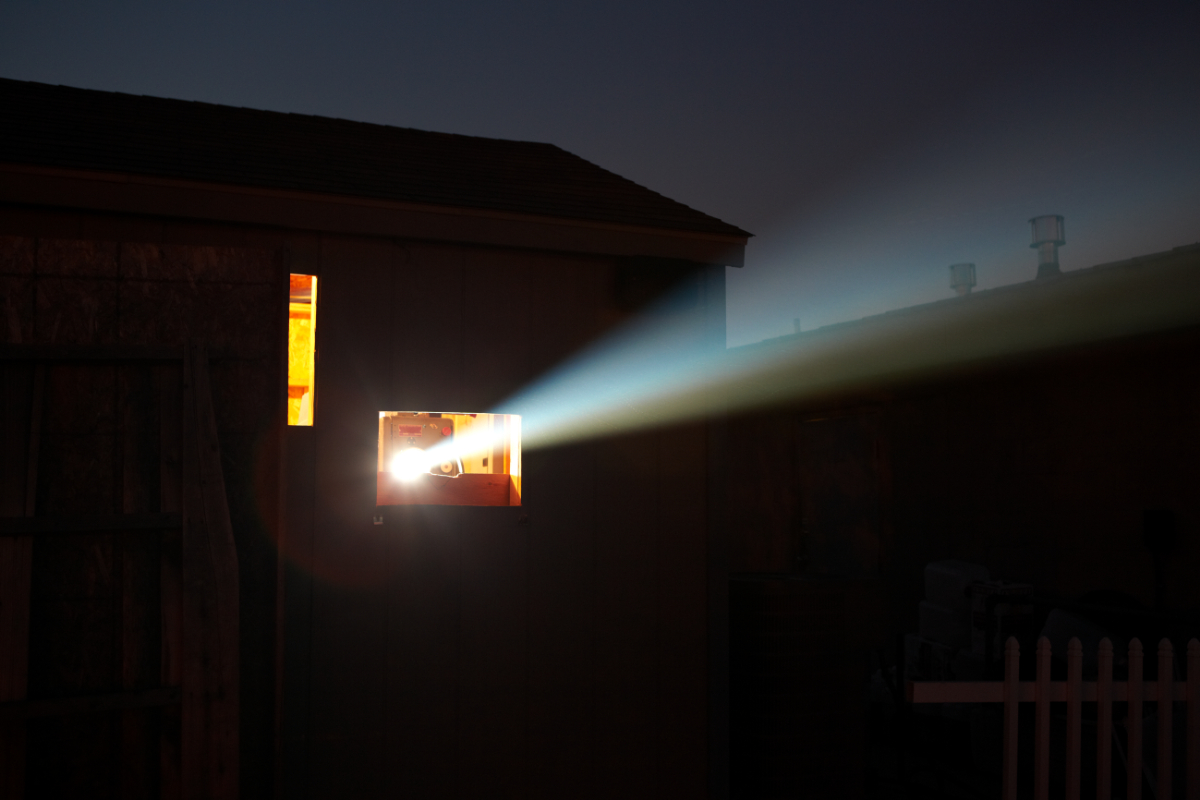 6 balatoni kertmozi,  ahol egész nyáron vetítenek