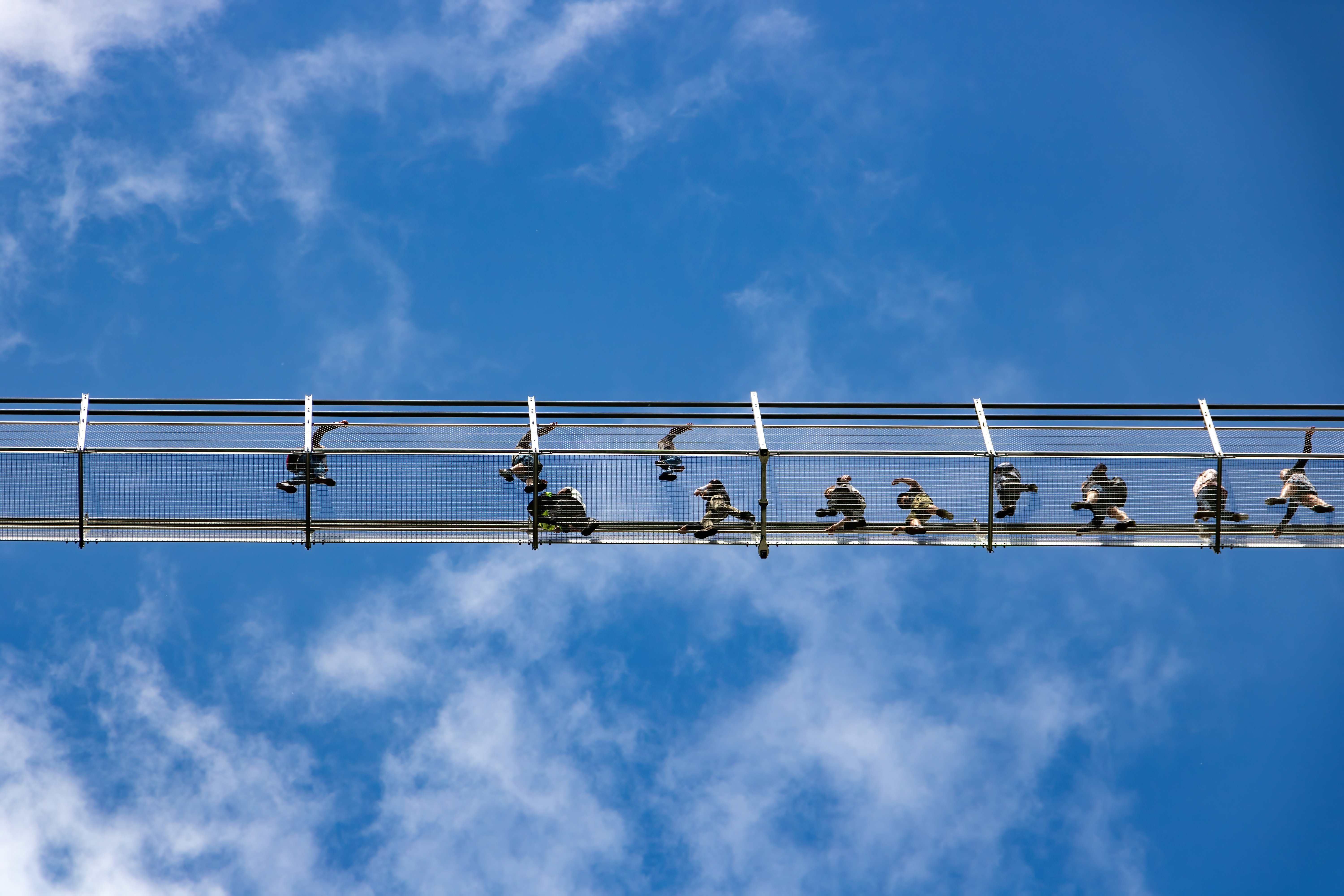 Bevállalnád? Több mint 700 embert is elbír világ leghosszabb gyalogos függőhídja