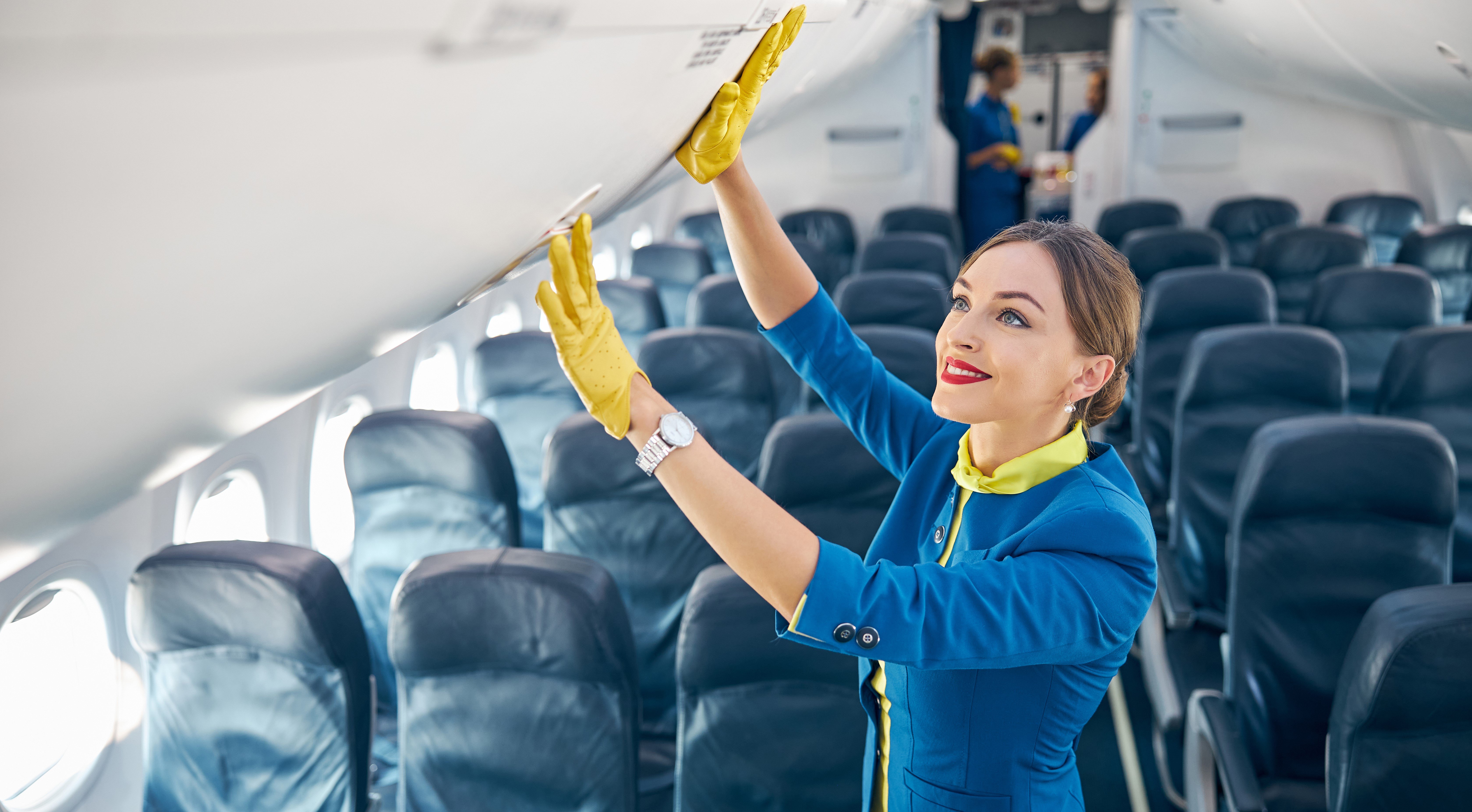 8 szigorú szabály, amit a légiutas-kísérőknek kötelező betartaniuk