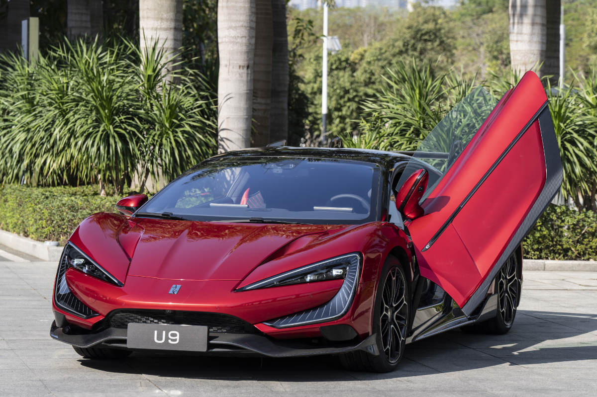 Már gyártják a BYD ugráló szuperautóját