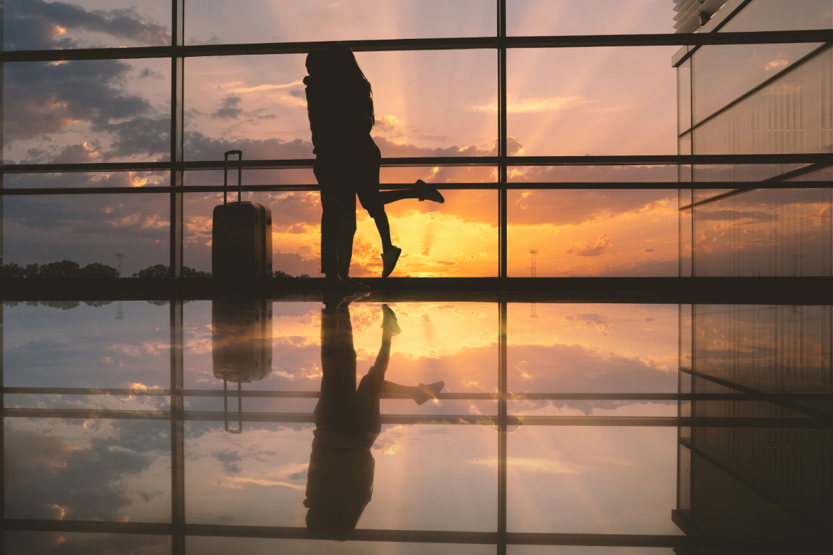 Egy repülőtér 3 perces időkorlátot vezetett be az ölelkezőknek