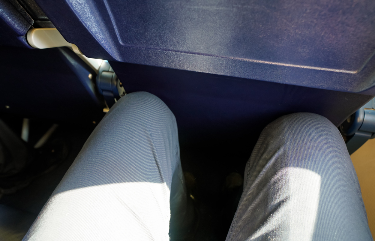 Gondoltad volna? Így juthat a lábad több helyhez a repülőn