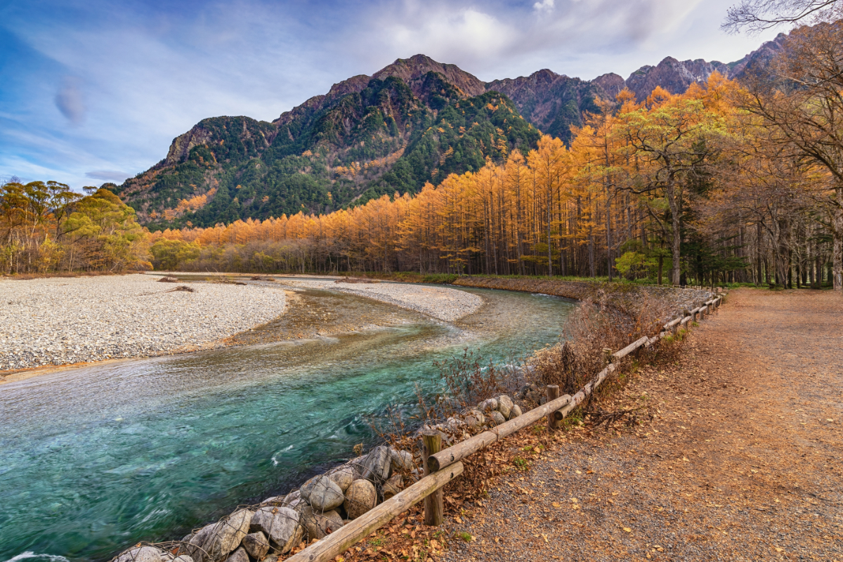 Őszi csodahely: Japán autómentes üdülővárosa, Kamikochi