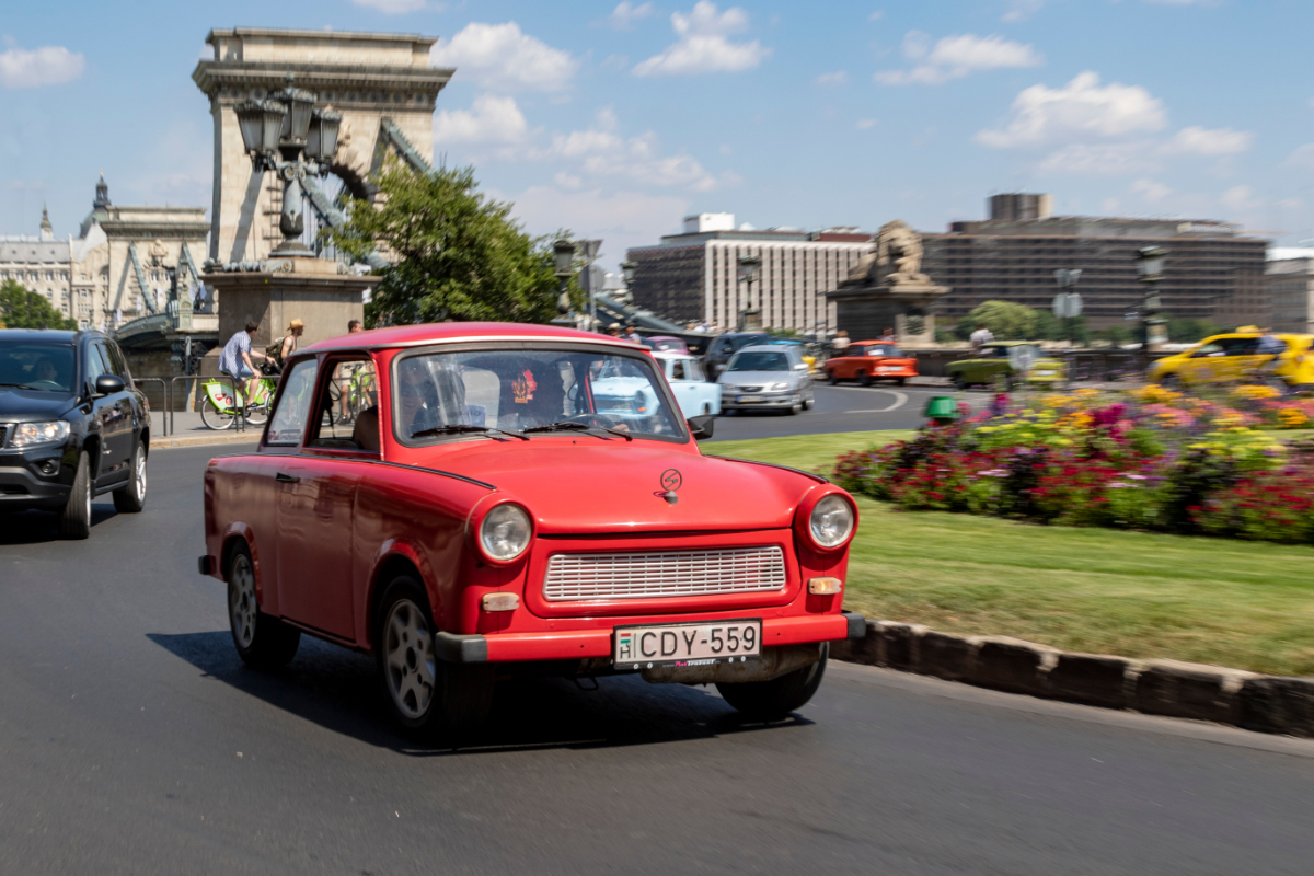 Felpörgött a szocialista nosztalgia: milliókat kérnek a keleti blokk autóiért