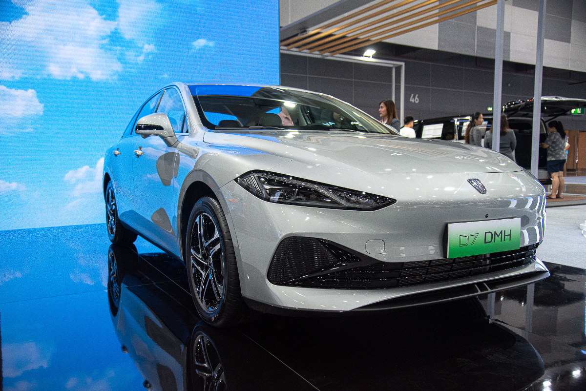 Világrekord: 4 napig volt úton tankolás és töltés nélkül a kínaiak autója