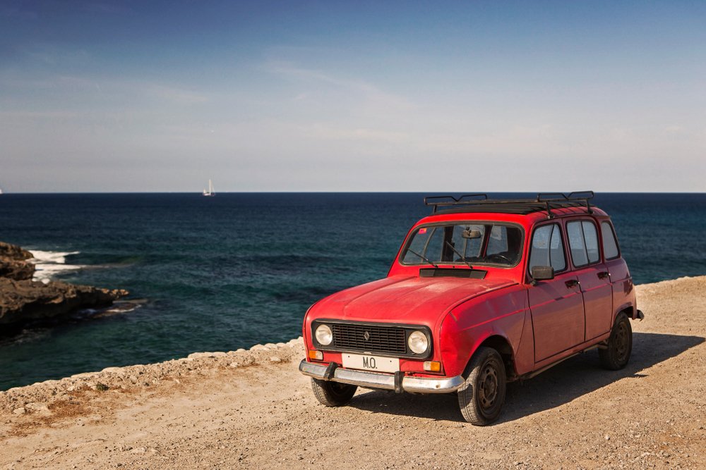 Legendás modelljét támasztja fel a Renault