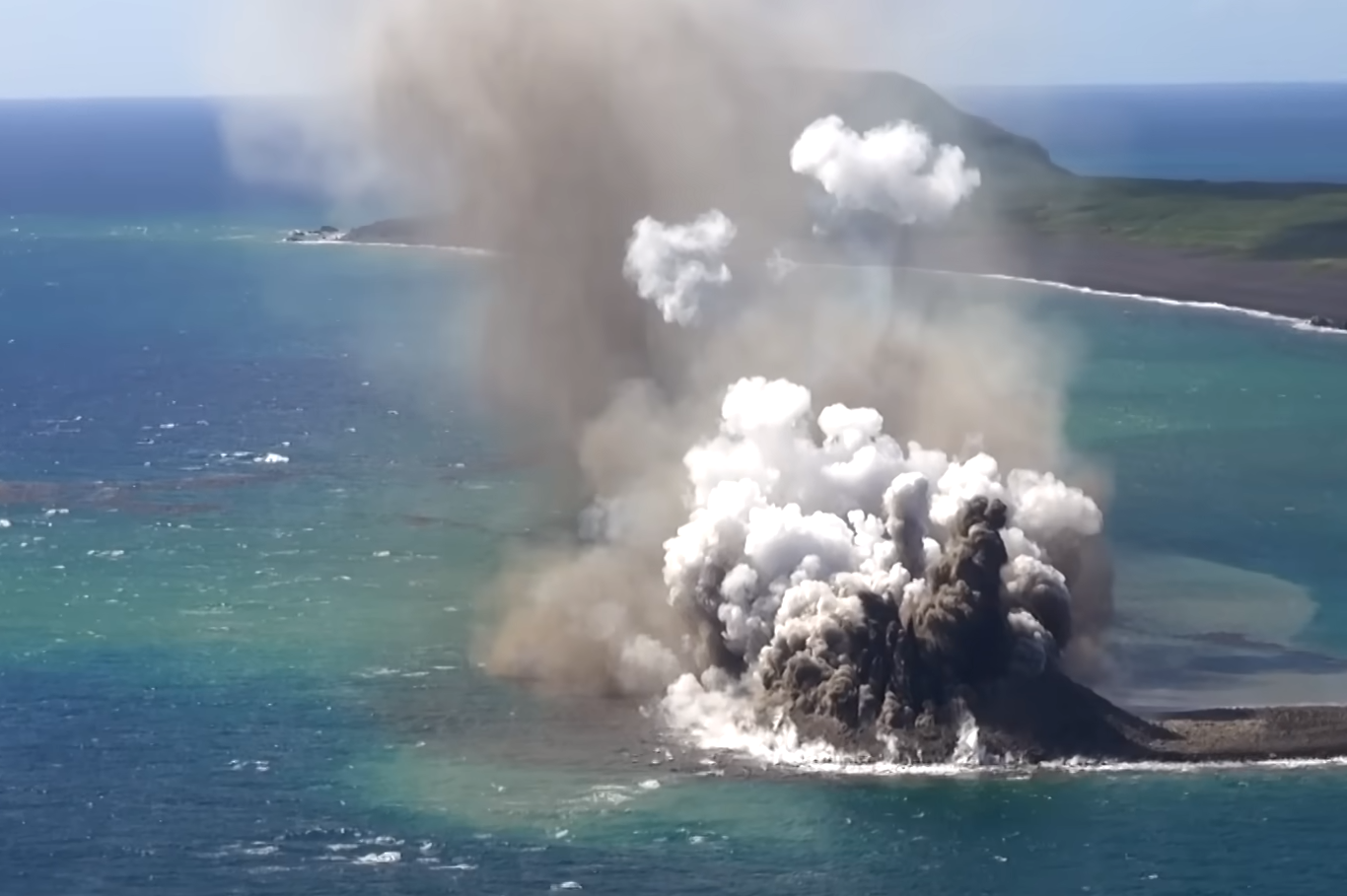 Egy új sziget nőtt ki Japán partjainál