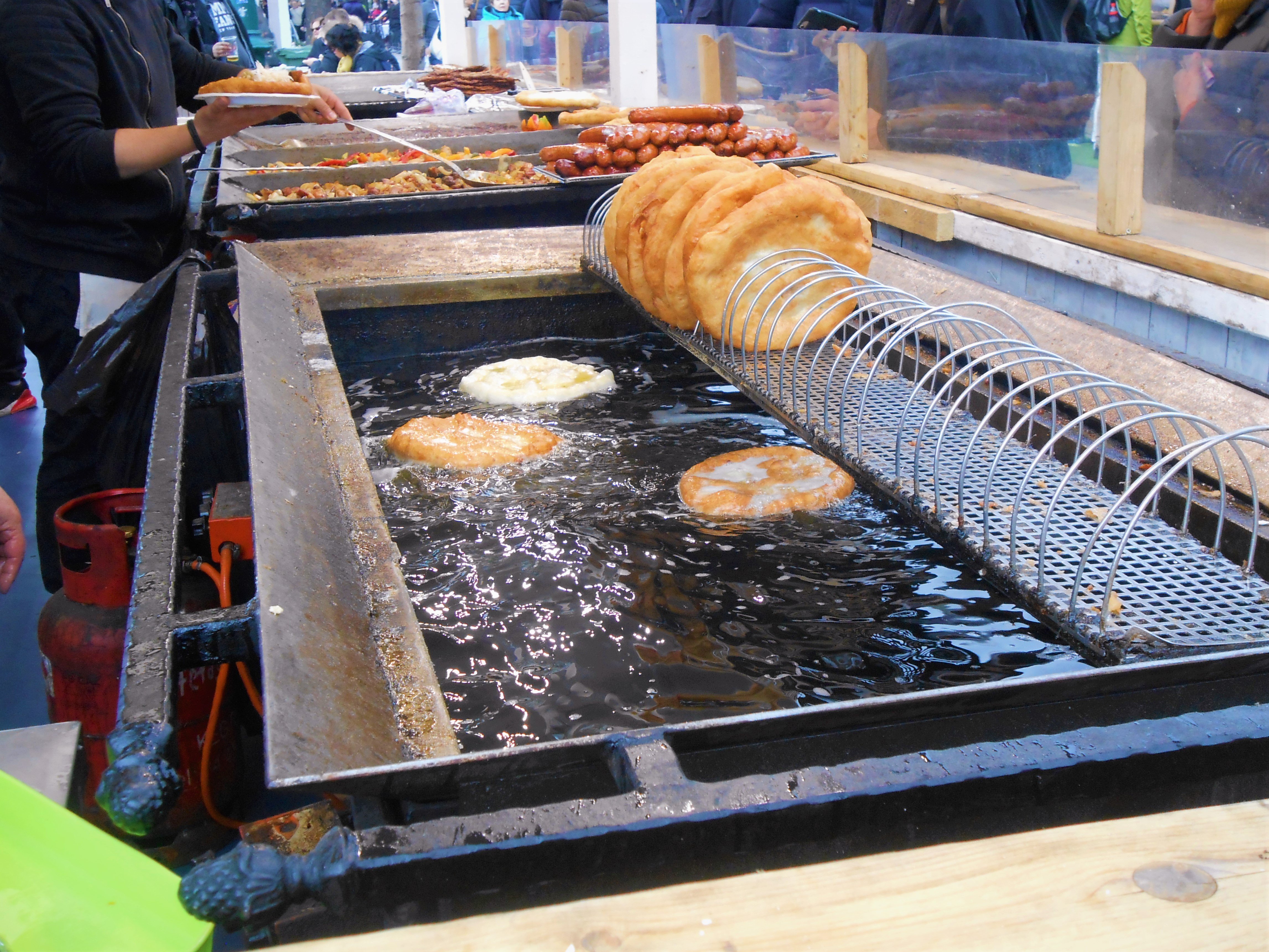 Eddig is úgy kezeltük, de most hivatalos: hungarikum lett a lángos