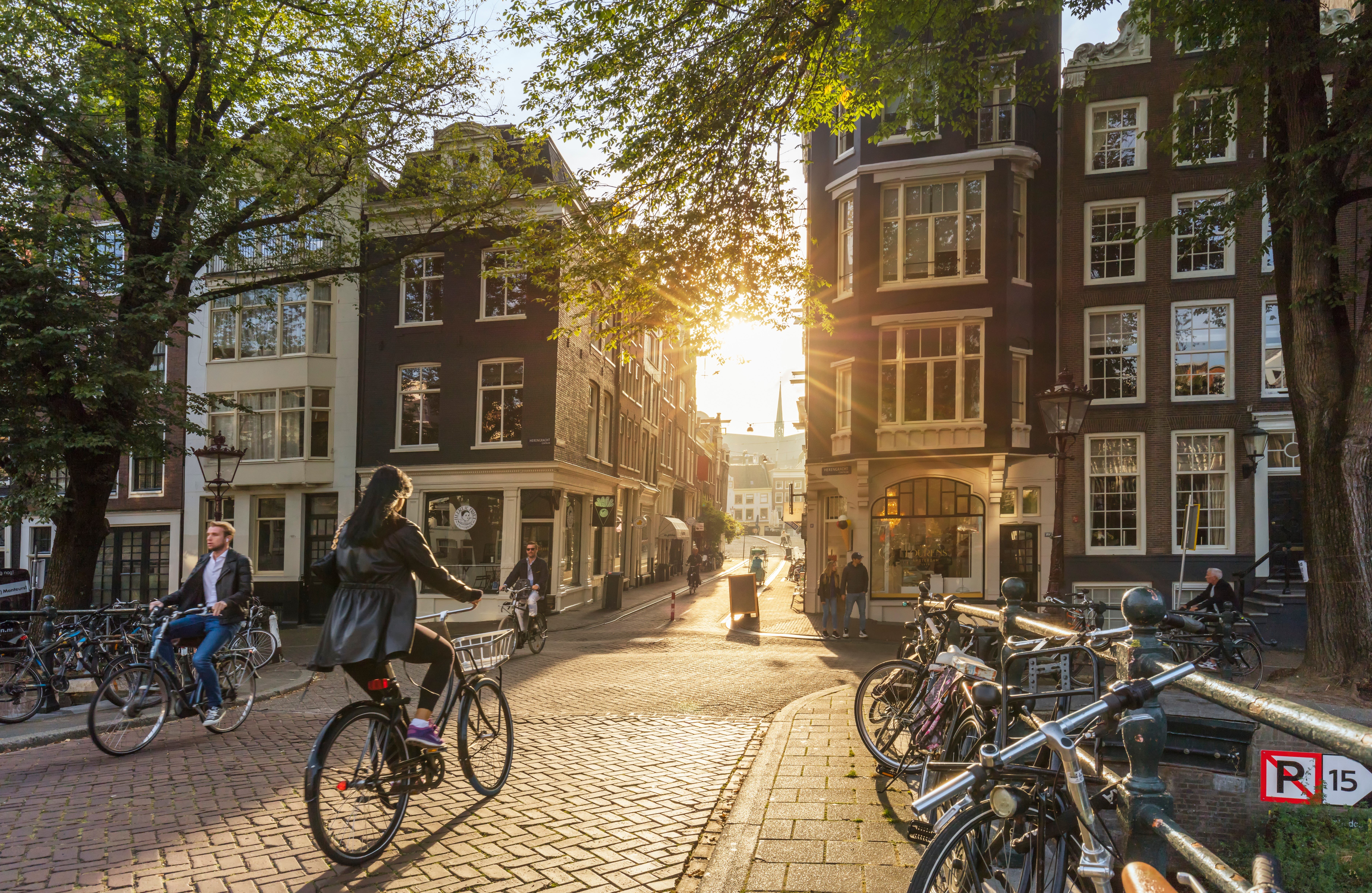 Sokak szerint Amszterdam a világ bicajfővárosa, pedig a cím egy másik holland városé