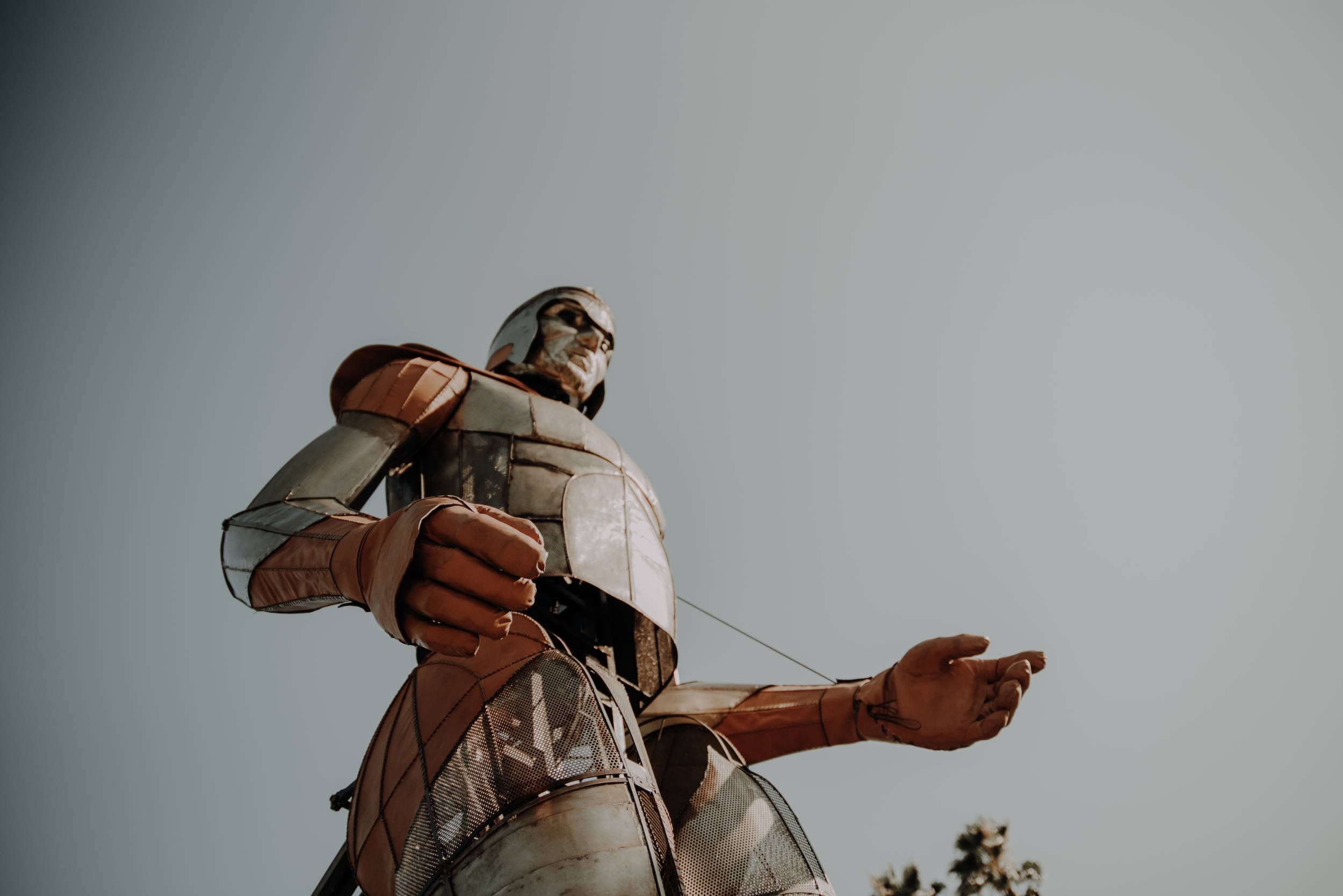 Kihagyhatatlan program: óriás vonul fel Budapest belvárosában